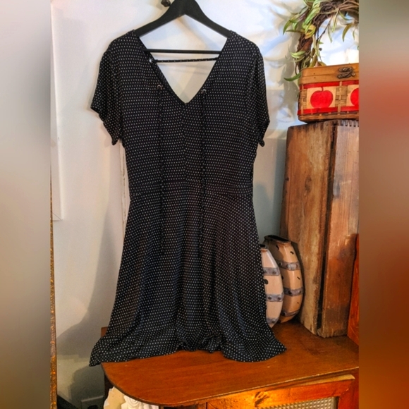 Polka dot dress .  LG - Picture 1 of 5